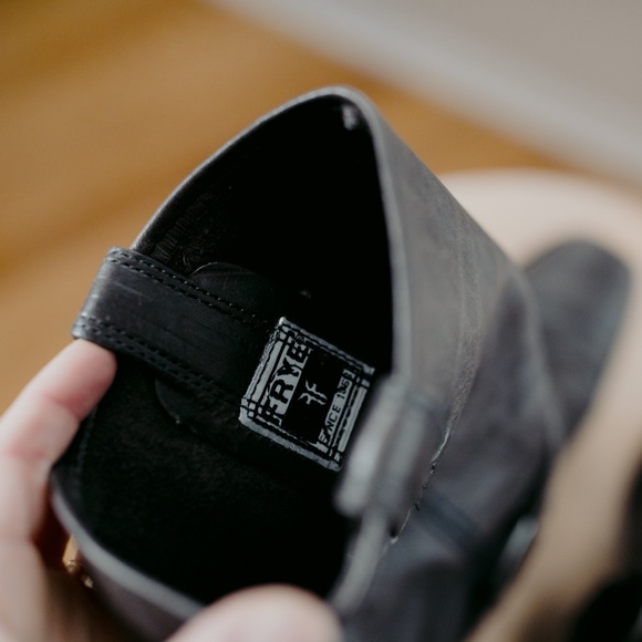 FRYE Harness 12R in Smoke - Picture 7 of 7